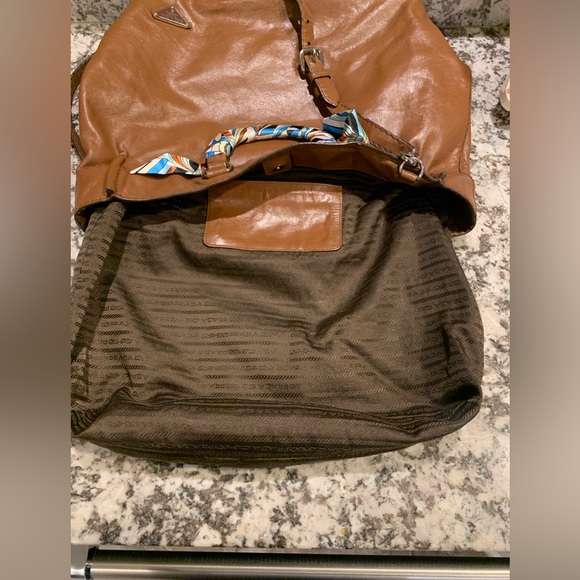 Brown leather Prada bag. - Picture 9 of 12